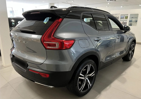 Volvo XC 40 cena 129900 przebieg: 156000, rok produkcji 2019 z Sulejówek małe 22